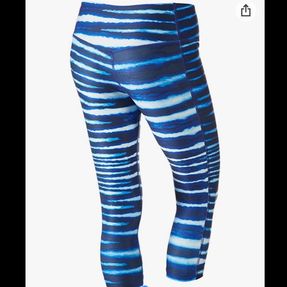 Nike Legend 2.0 Tight Tiger Capri Leggings